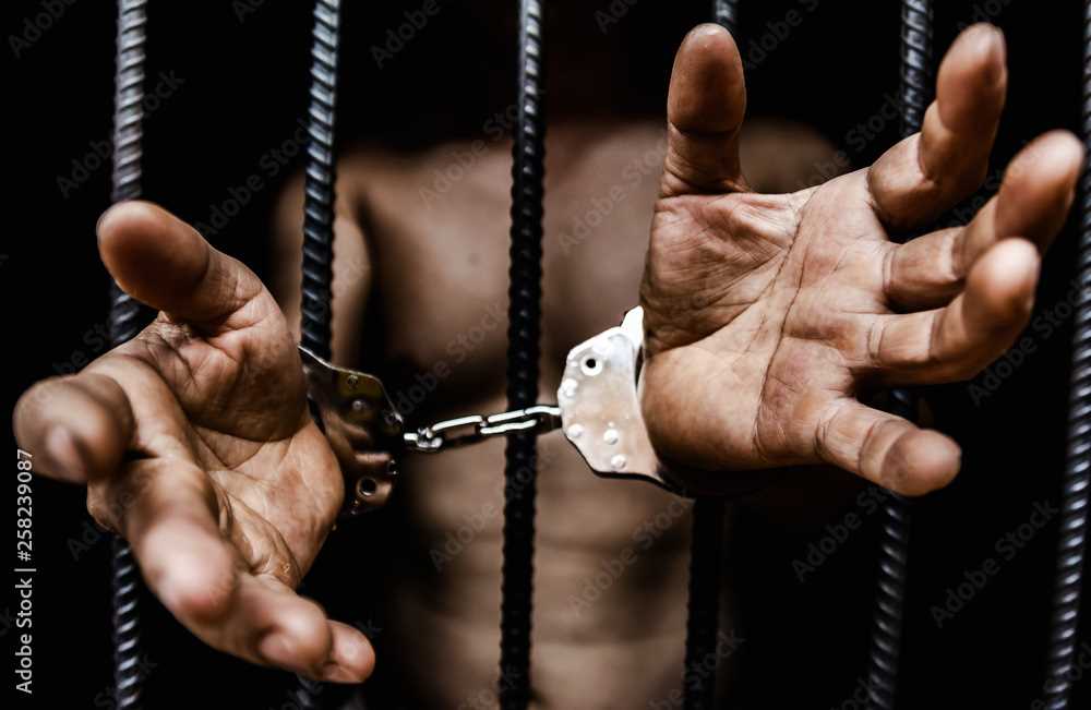 Six Dangerous Zim Convicts And 1 SA Accomplice Escape From Prison