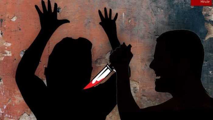 Man stabs wife with kitchen knife