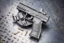 Security guard steals service firearm