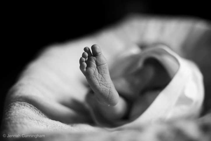 Kwekwe Woman Abandons Newborn Baby in Bush